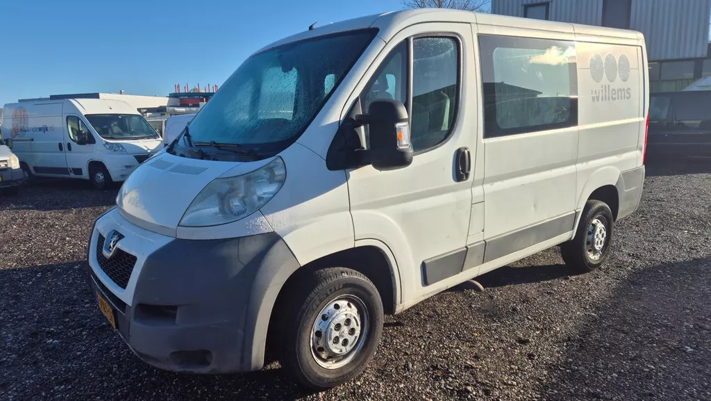 Peugeot Boxer 330 2.2 HDI L1H1 DC Profit+